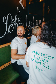 Schnitzel T-Shirt – Herren (large) 0